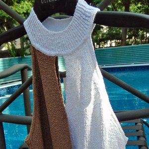 New 7th Avenue Sleeveless keyhole Sweater Sz. Med.